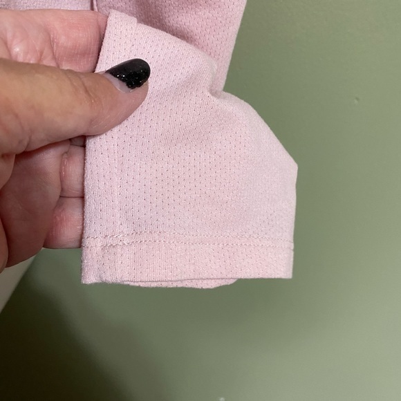 Lightweight Pink Under Armour Hoodie, Size M - Picture 3 of 5